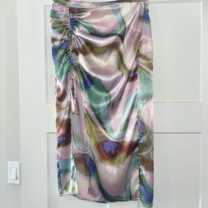 Multicolor Wave Pattern Skirt